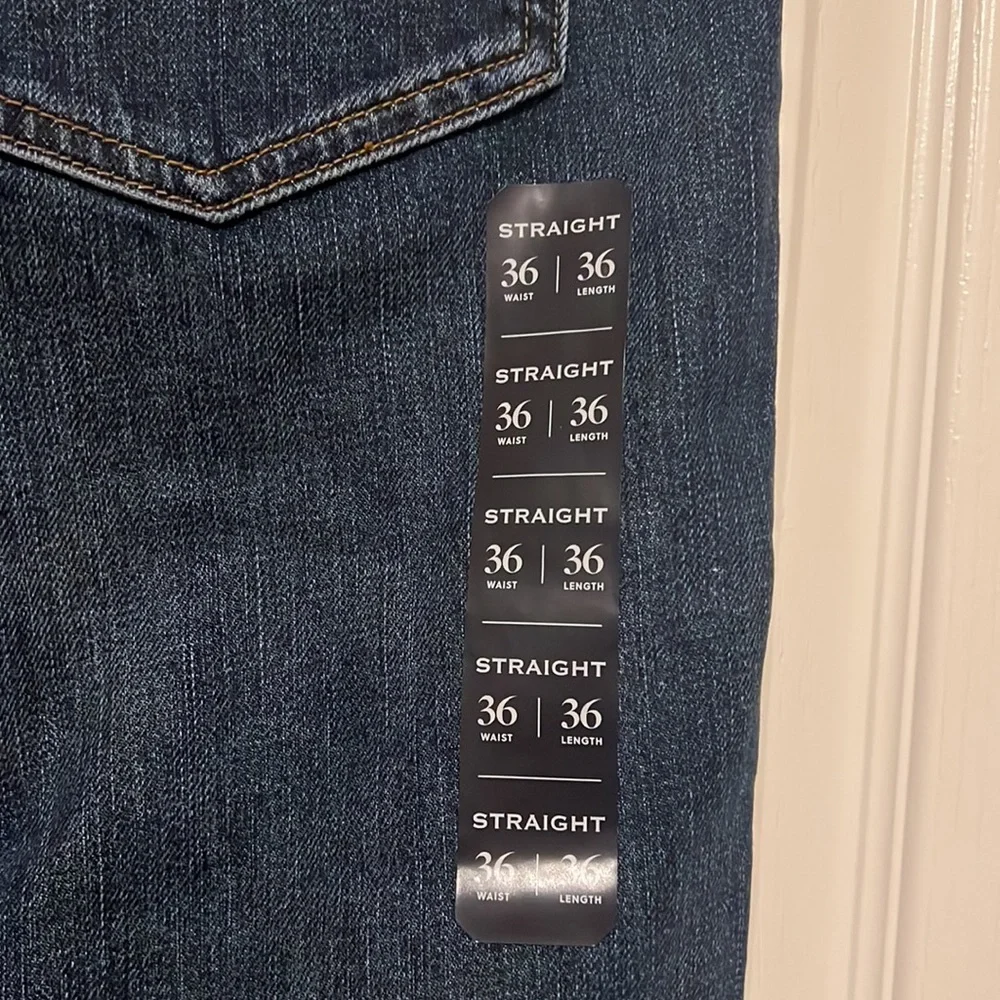 NWT J Crew Men’s Straight-fit jean in vintage flex